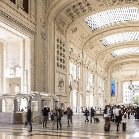 Appartamento - Stazione Centrale Milan Bagian luar foto