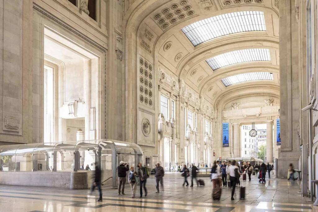 Appartamento - Stazione Centrale Milan Bagian luar foto